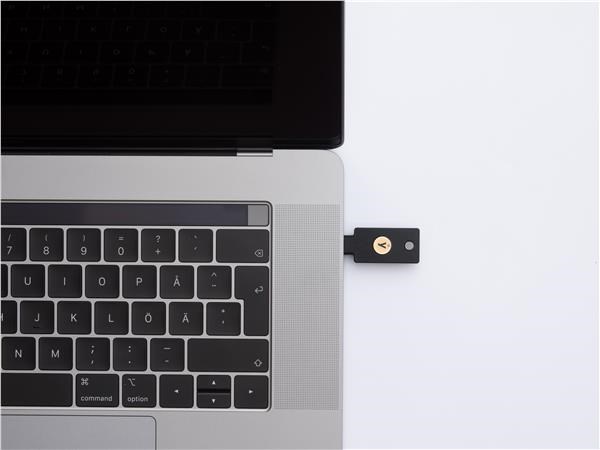 YubiKey 5C NFC - USB-C,  kľúč/ token s viacfaktorovým overovaním (NFC),  podporou OpenPGP a čipových kariet (2FA)5 