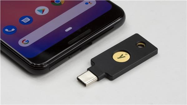 YubiKey 5C NFC - USB-C,  kľúč/ token s viacfaktorovým overovaním (NFC),  podporou OpenPGP a čipových kariet (2FA)9 
