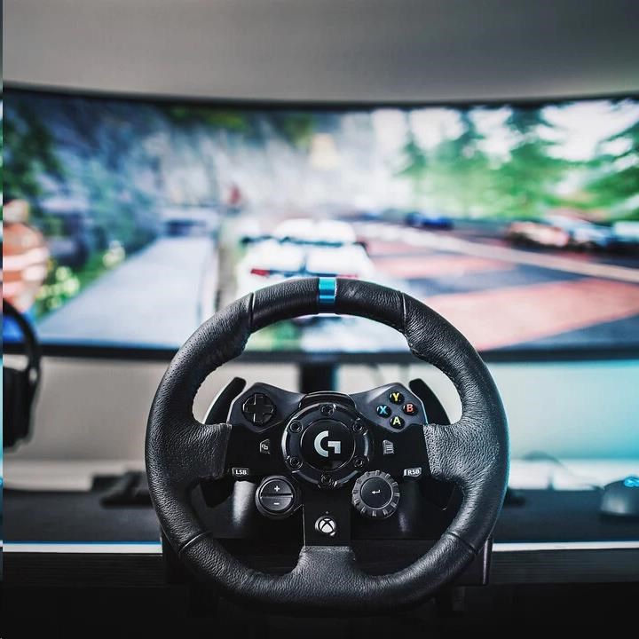 Logitech volant G923 Racing Wheel Xbox One a PC7 
