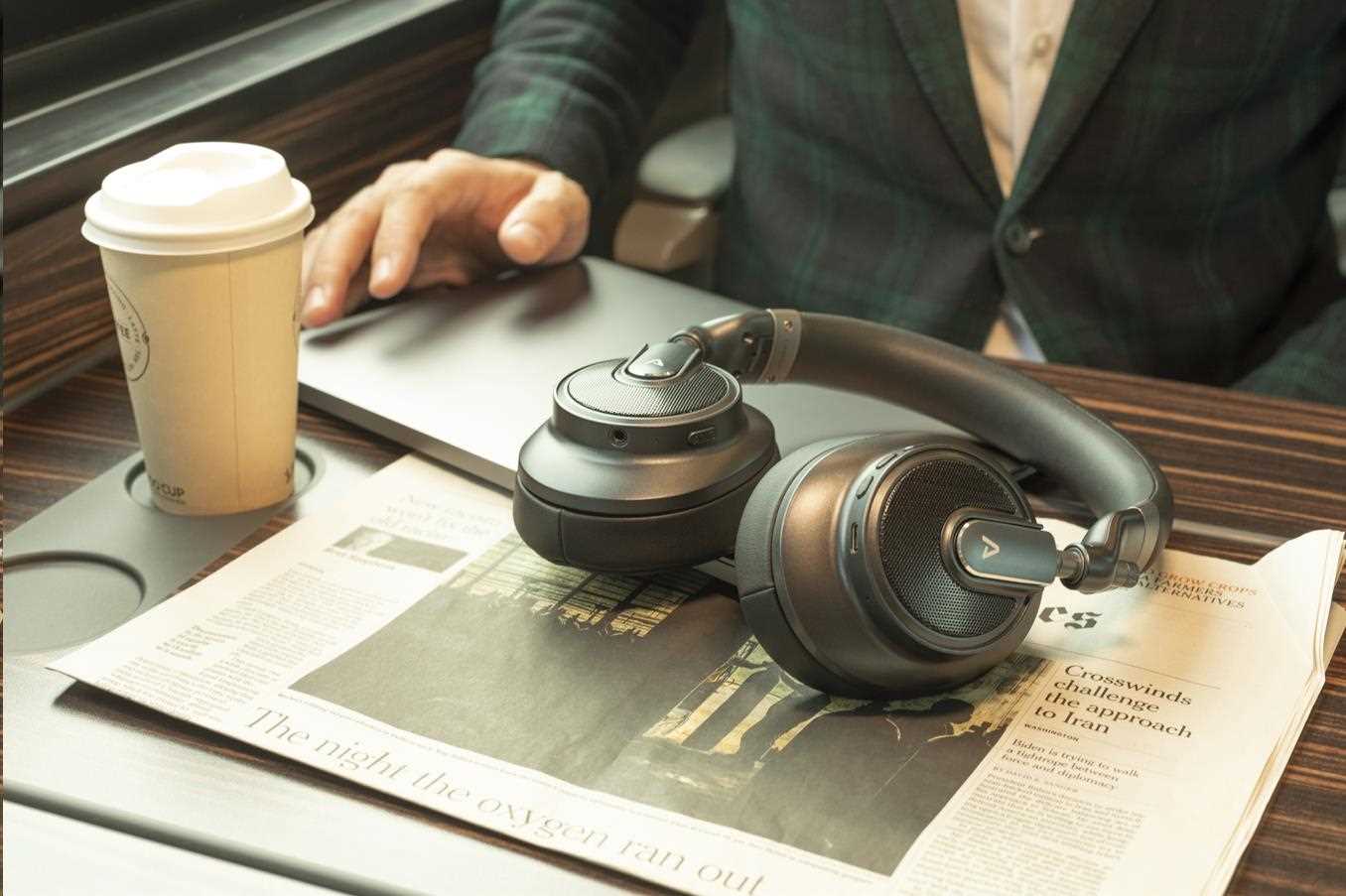 LAMAX HighComfort ANC náhlavní sluchátka s funkcí potlačení hluku2 