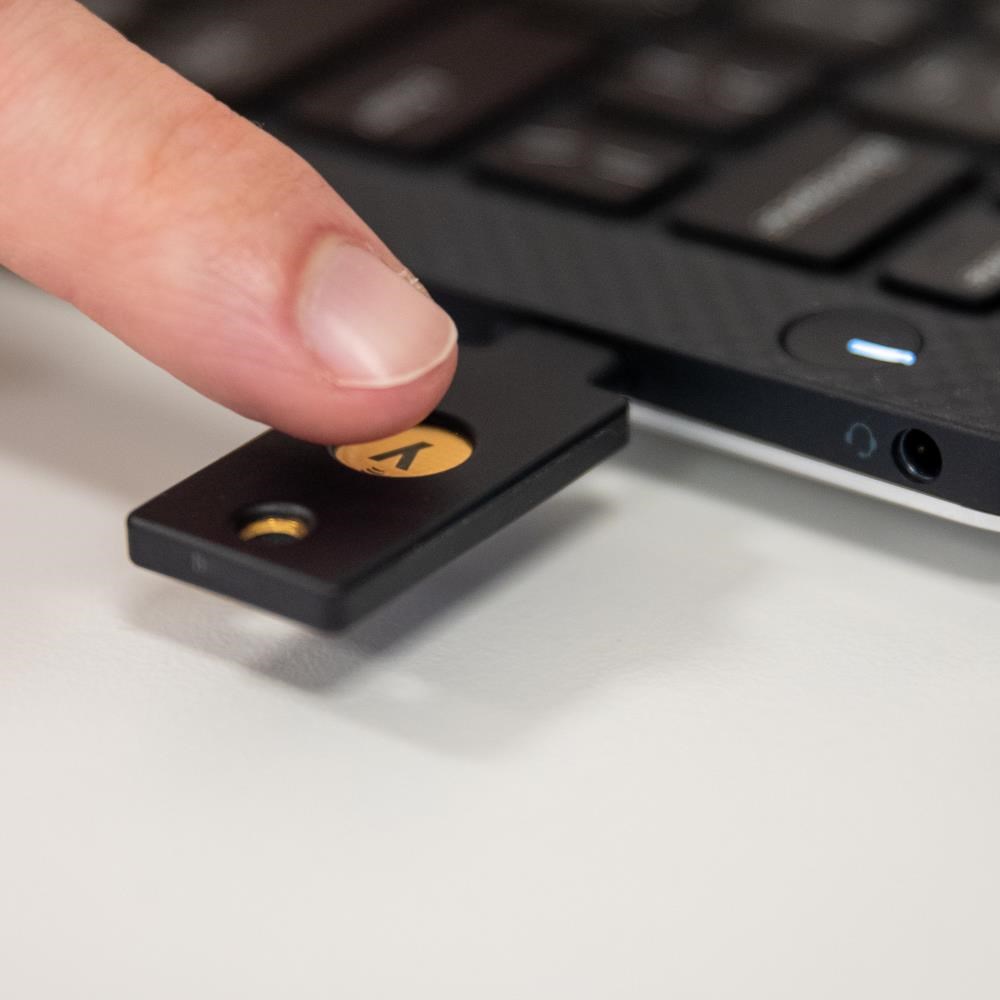 Security Key C NFC - USB-C,  podporující vícefaktorovou autentizaci (NFC),  podpora FIDO2 U2F,  voděodolný5 