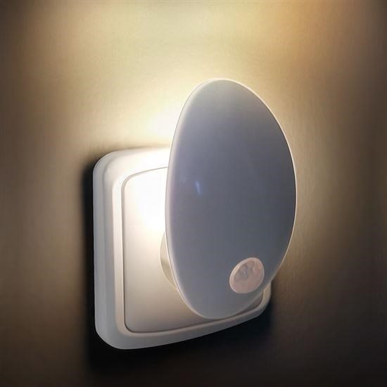 Solight noční LED světélko s pohybovým a světelným sensorem 0, 7W,  3000K,  230V4 
