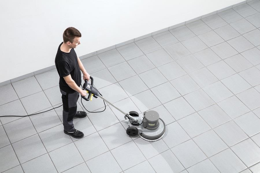 Karcher BDS 43/ 150 C Classic podlahový mycí stroj,  1500 W,  63 dB,  pracovní šířka 430 mm,  150 ot/ min4 