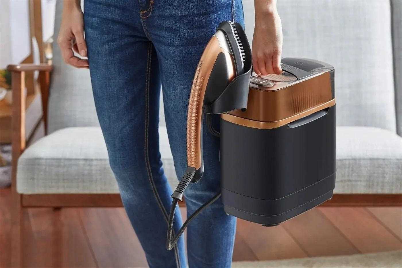 Tefal QT2020E0 IXEO Power napařovač oděvů,  2170 W,  třípolohové žehlicí prkno,  automatické vypnutí,  dezinfekce10 