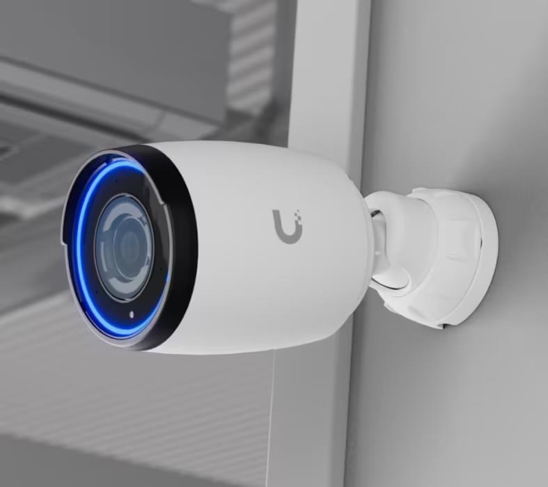 UBNT UVC-AI-Pro - UVC AI Professional kamera,  8MP - White1 