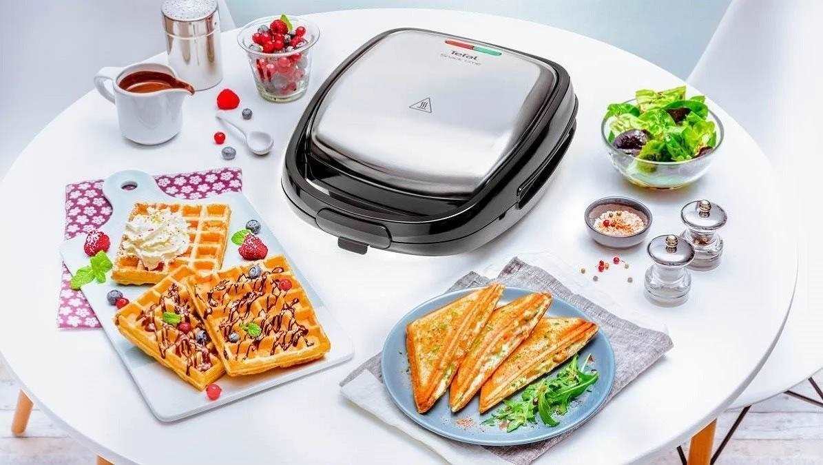 Tefal Snack Time SW341D12 toustovač,  2v1,  700 W,  vyměnitelné plotny,  bezpečnostní západka4 