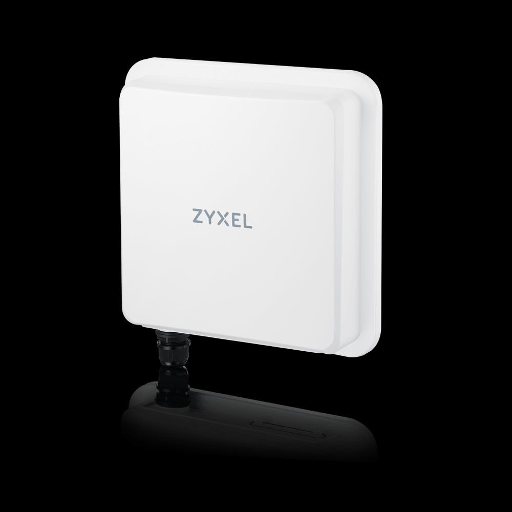 FWA710,  5G Outdoor Router, Standalone/ Nebula with 1 year Nebula Pro License,  2.5G LAN,  EU and UK0 