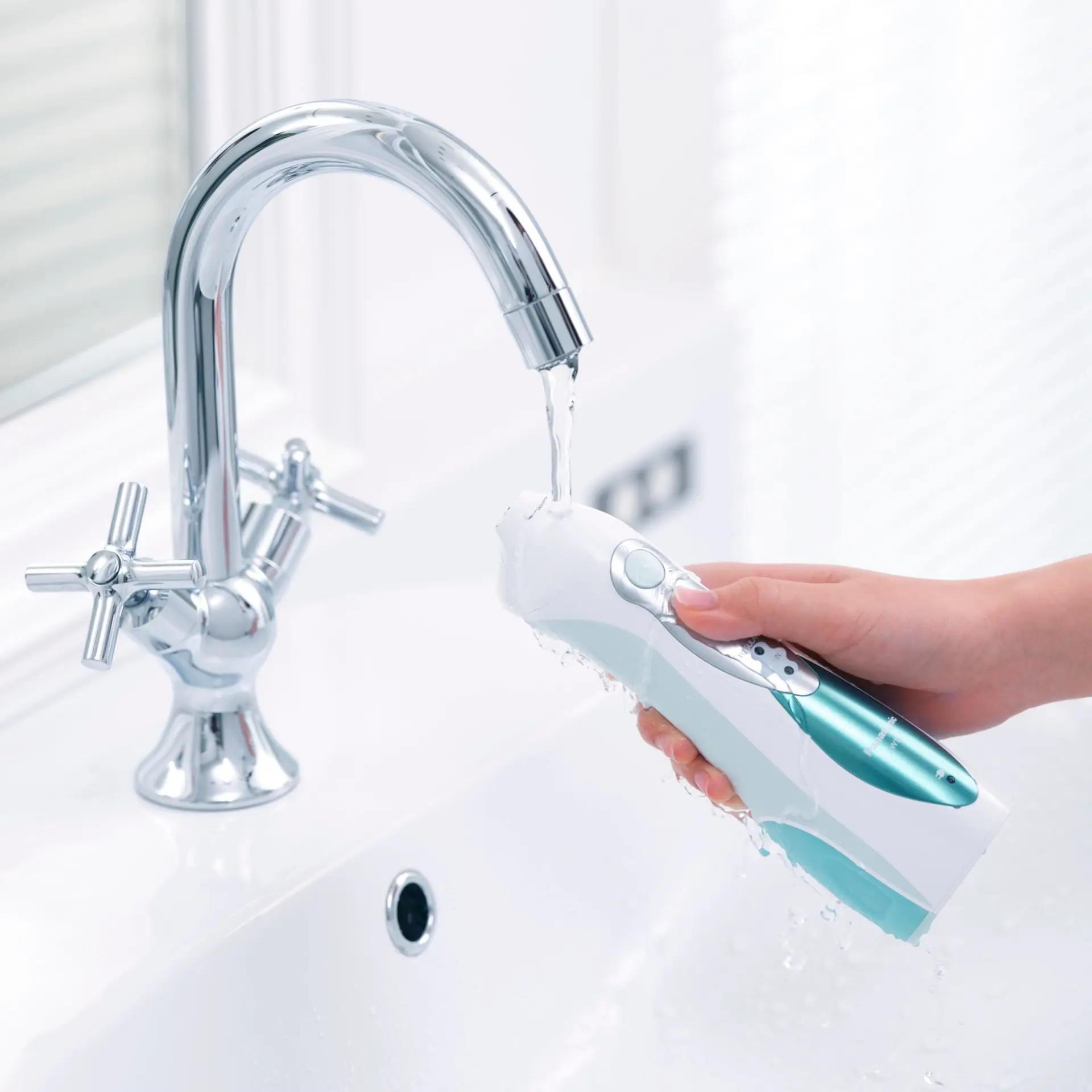 Panasonic EW1313G303 ústní sprcha s tryskou,  IPX7,  až 590 kPa,  130 ml,  ortodontická tryska12 