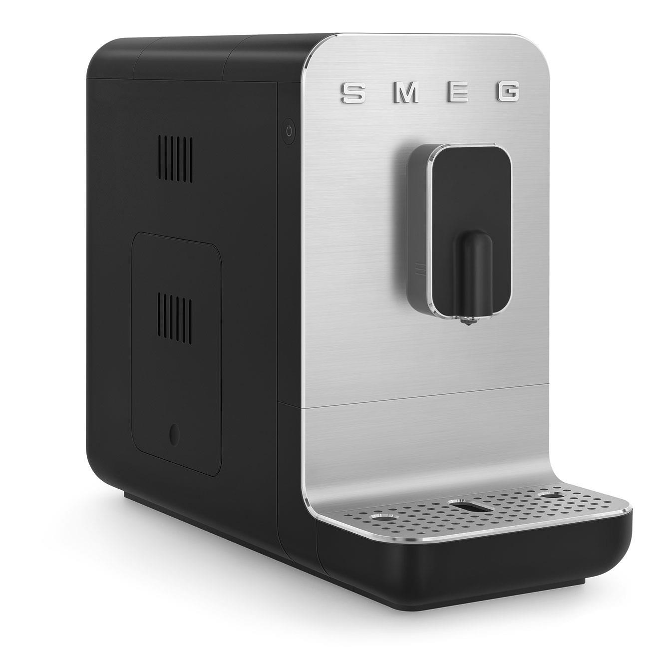 Smeg BCC11BLMEU automatický kávovar,  1350 W,  19 bar,  vestavěný mlýnek,  1.4 l nádoba na vodu,  černá5 