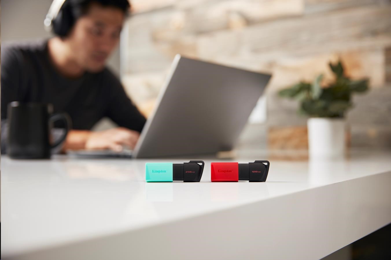 Kingston 64GB USB3.2 Gen 1 DataTraveler Exodia M (Black + Blue) - 2 kusy5 