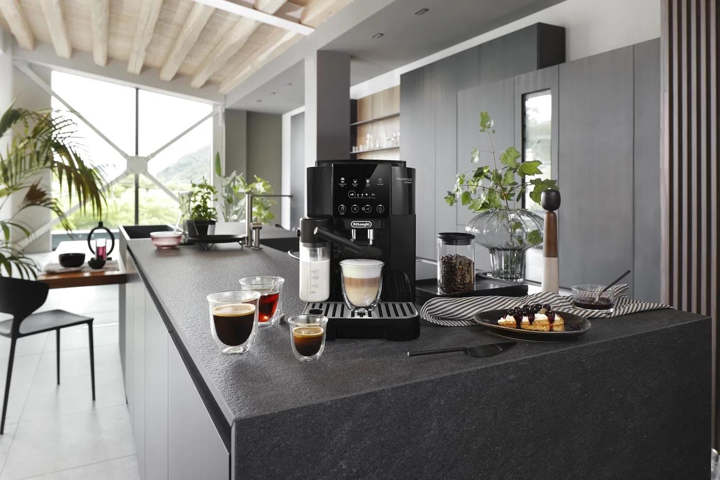 DeLonghi ECAM 220.60.B Magnifica Start automatický kávovar, 1450 W, vestavěný mlýnek, 15 barů, displej, černá6 