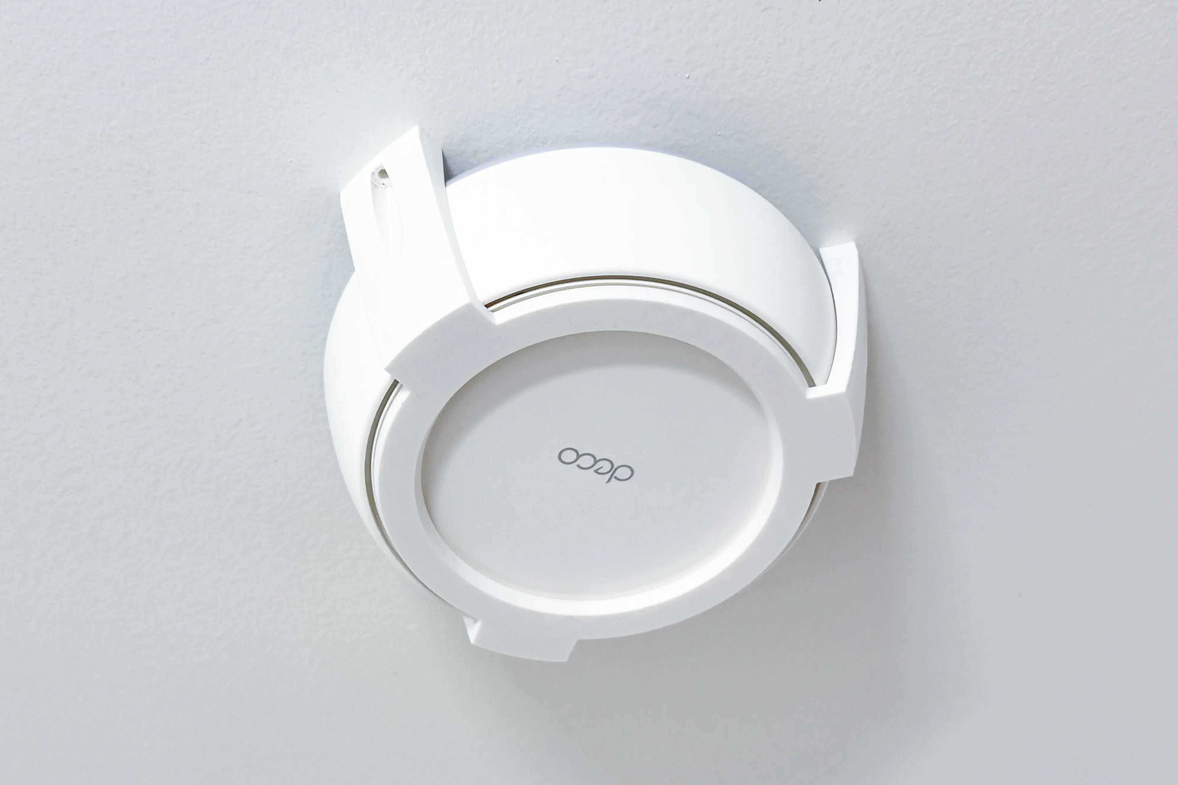 TP-Link D-BE2X Držák na strop i stěnu pro DECO BE25,  bílý3 