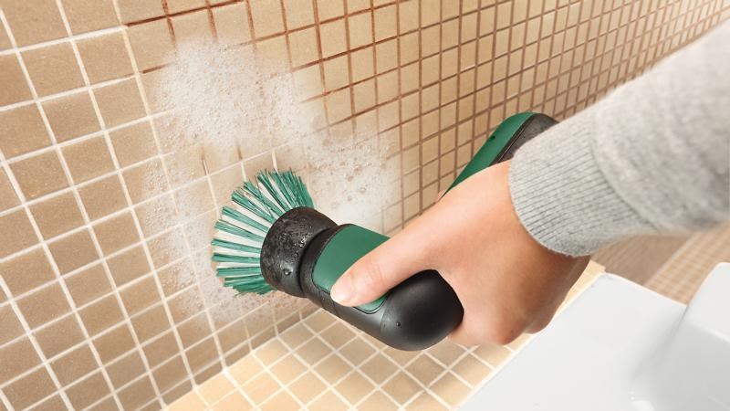 Bosch UniversalBrush akumulátorový čisticí kartáč s příslušenstvím1 