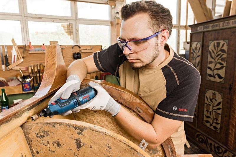 Bosch GRO 12V-35 akumulátorové rotační nářadí4 