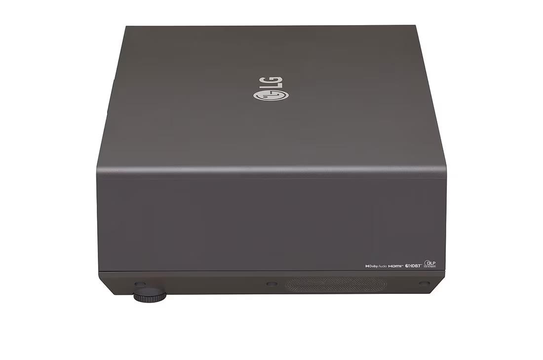 LG projektor BU70QGA.AEU - DLP,  laser,  3840x2160 UHD,  7000 ANSI,  3xHDMI,  USB-A,  DP,  RS232,  RJ45,  2x5W repro,  WebOS1 