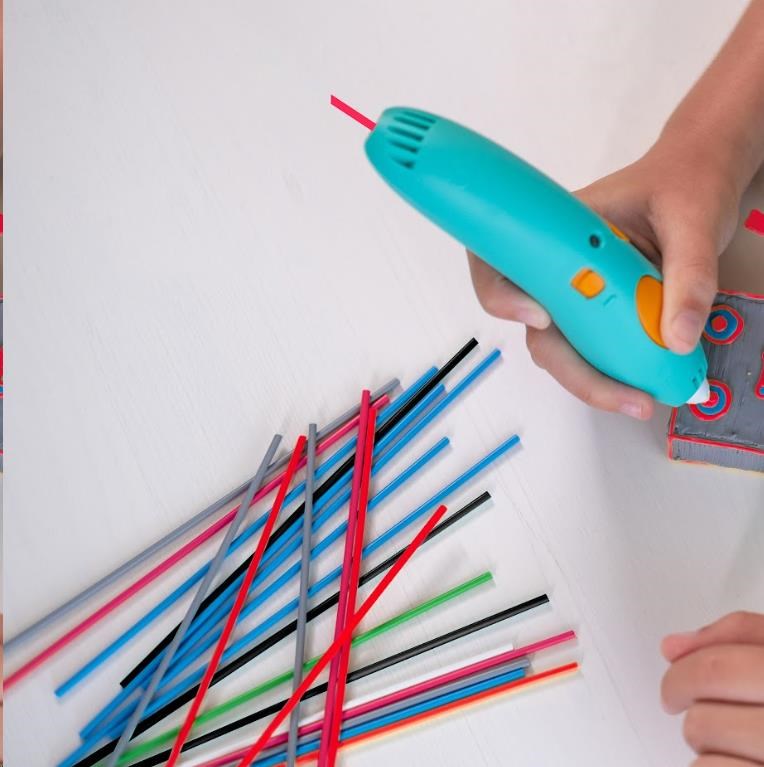 3Doodler 3D Pero Start+ Bundle + 147 náplní,  12 šablon,  9 karet aktivit,  podložka11 