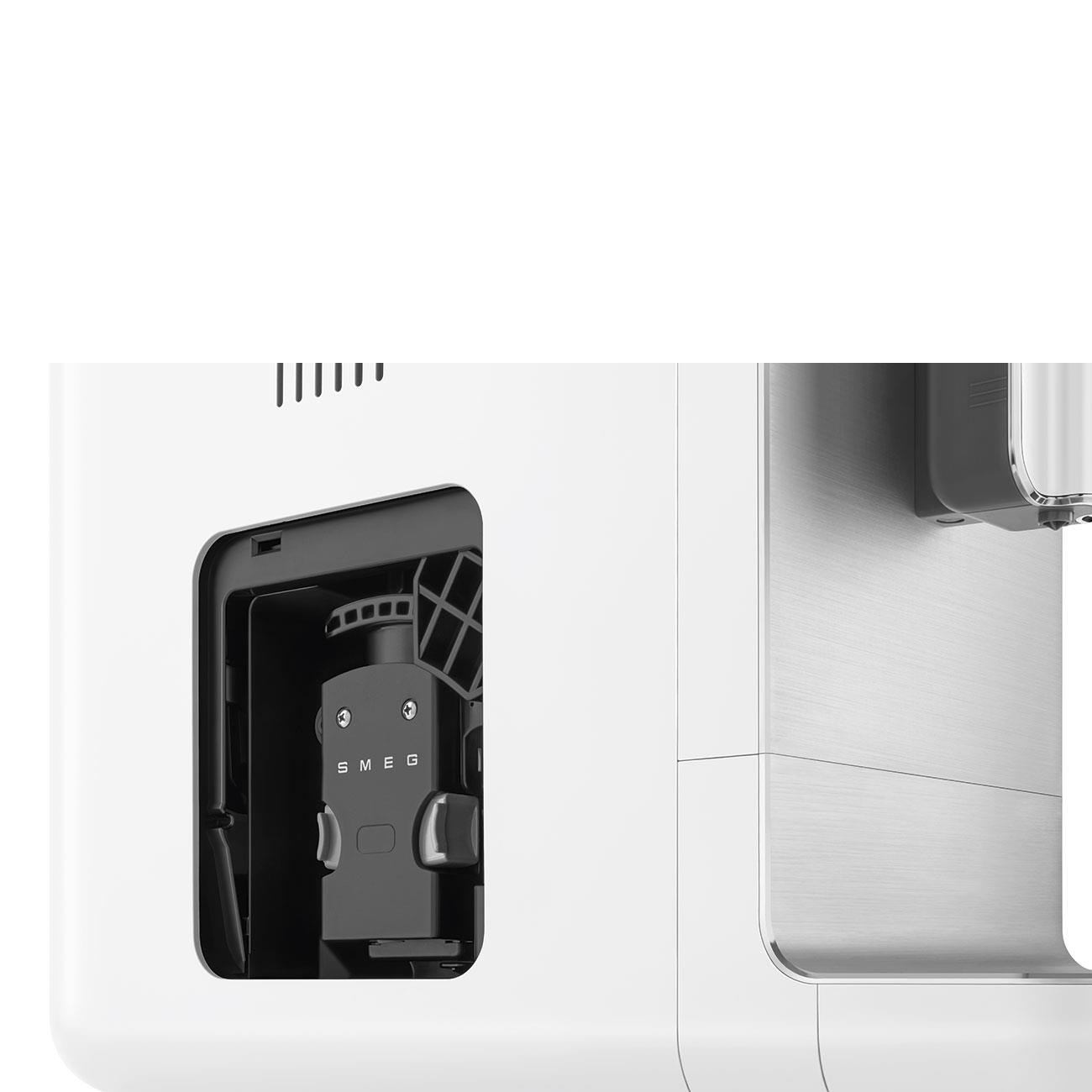 BAZAR - SMEG BCC12WHMEU automatický kávovar,  1350 W,  19 bar,  vestavěný mlýnek,  1.4 l nádoba na vodu,  opraveno6 