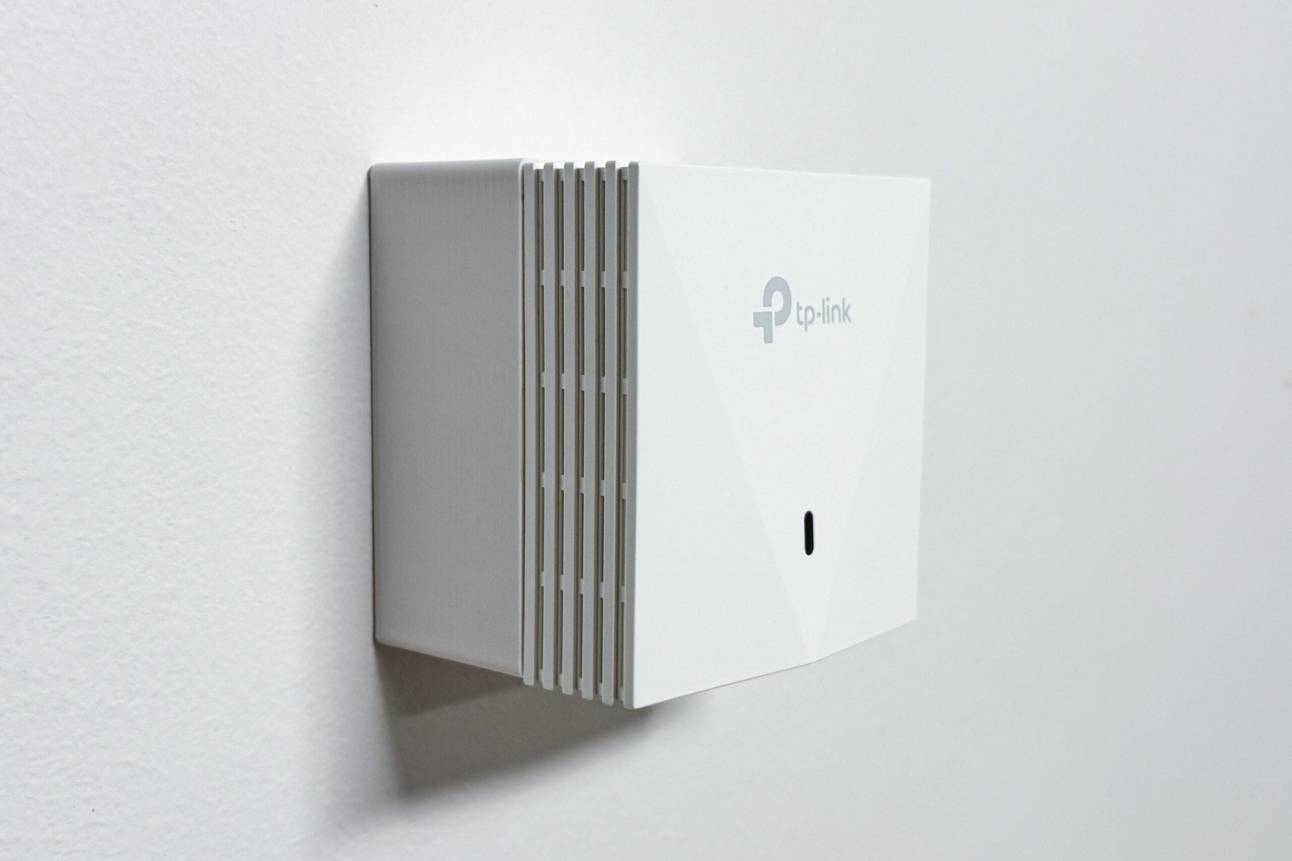 TP-Link D-EAPWALL2-C,  držák box pro upevnění na zeď EAP115-Wall,  EAP230-Wall,  EAP650-Wall,  Tapo S210,  Tapo S220,  bílý6 
