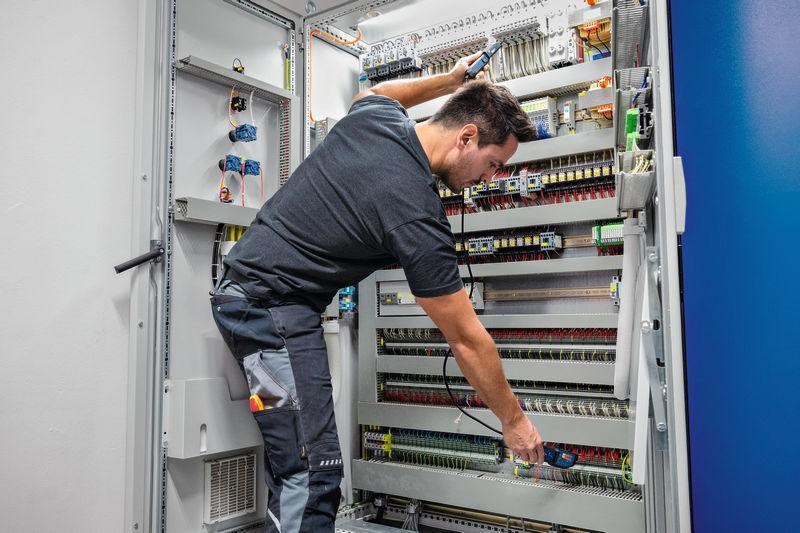 Bosch GVT 1000-15 zkoušečka napětí3 