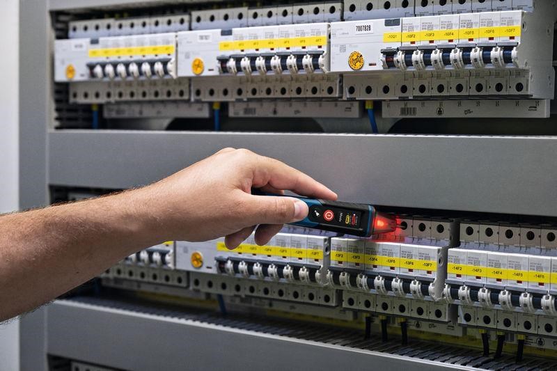 Bosch GVD 1000-17 bezkontaktní zkoušečka napětí2 