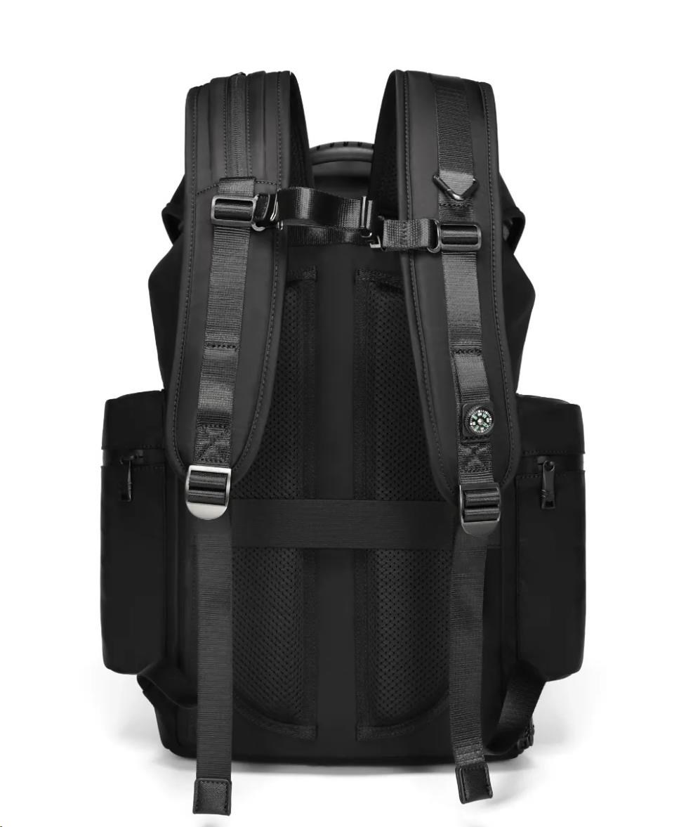 MYBALO ASTON
Perfektní volba pro minimalisty s dobrým vkusem

6 ikon:
- Nejtenčí batoh
- Elegantní
- Kapsa na not3 