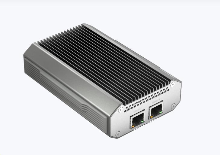 QNAP QNA-UC10G2T adaptér USB-C/ Thunderbolt 4 na 2x 10GBASE-T (2x10GbE, 1xUSB-C4/ TB4, fanless)1 