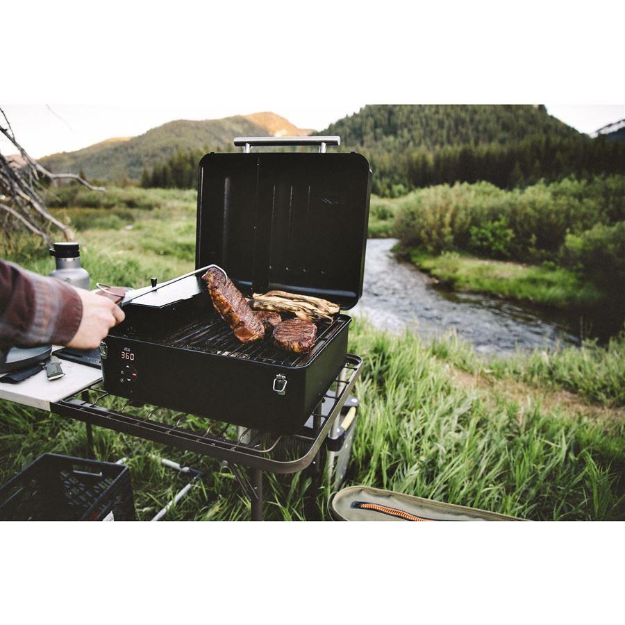 Traeger Ranger peletový gril11 