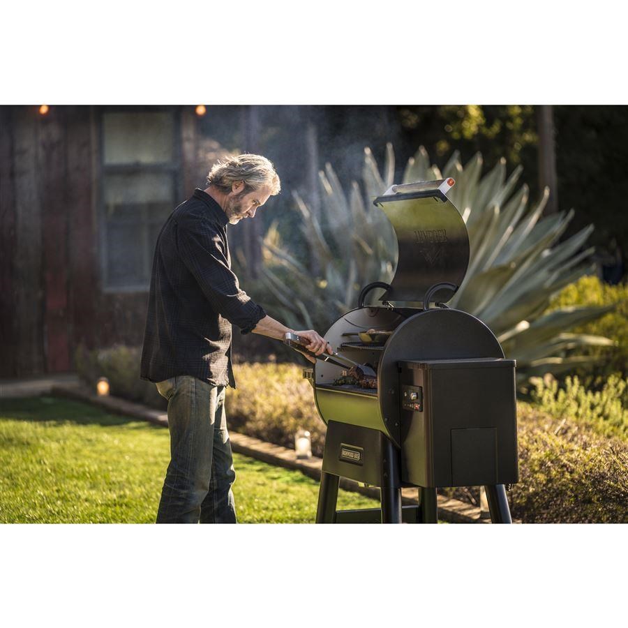 Traeger IRONWOOD 885 peletový gril6 