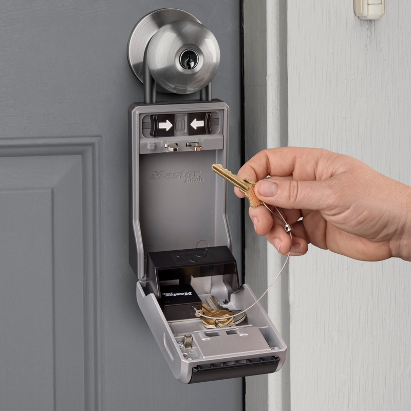 Master Lock Bezpečnostní schránka 5480EURD se závěsným okem2 