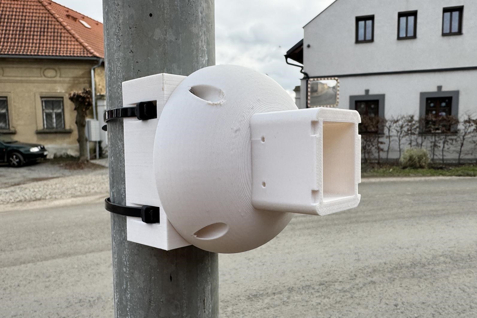 TP-LINK adaptér držáků kamer D-TC3XX-C, D-TC5XX-C, D-TC5XX-CL pro uchycení na sloup (60-130mm),  bílý s krytkou kabelů(1ks)4 
