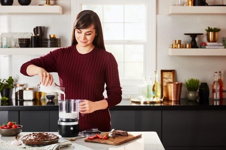 KitchenAid kuchyňský robot, bezdrátový, 2 různé rychlosti, Li-Ion baterie, černá4 