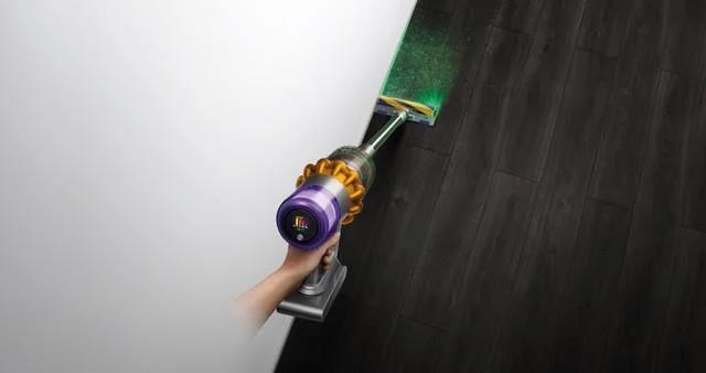 BAZAR - Dyson V15 Detect Absolute 2023,  vysavač,  14 cyklonů,  240 AW,  filtrace celého přístroje - použito /  opraveno2 
