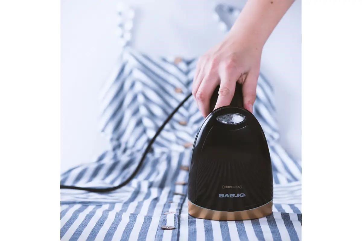 Orava ruční napařovač oděvů,  1200 W,  100 ml,  černá5 