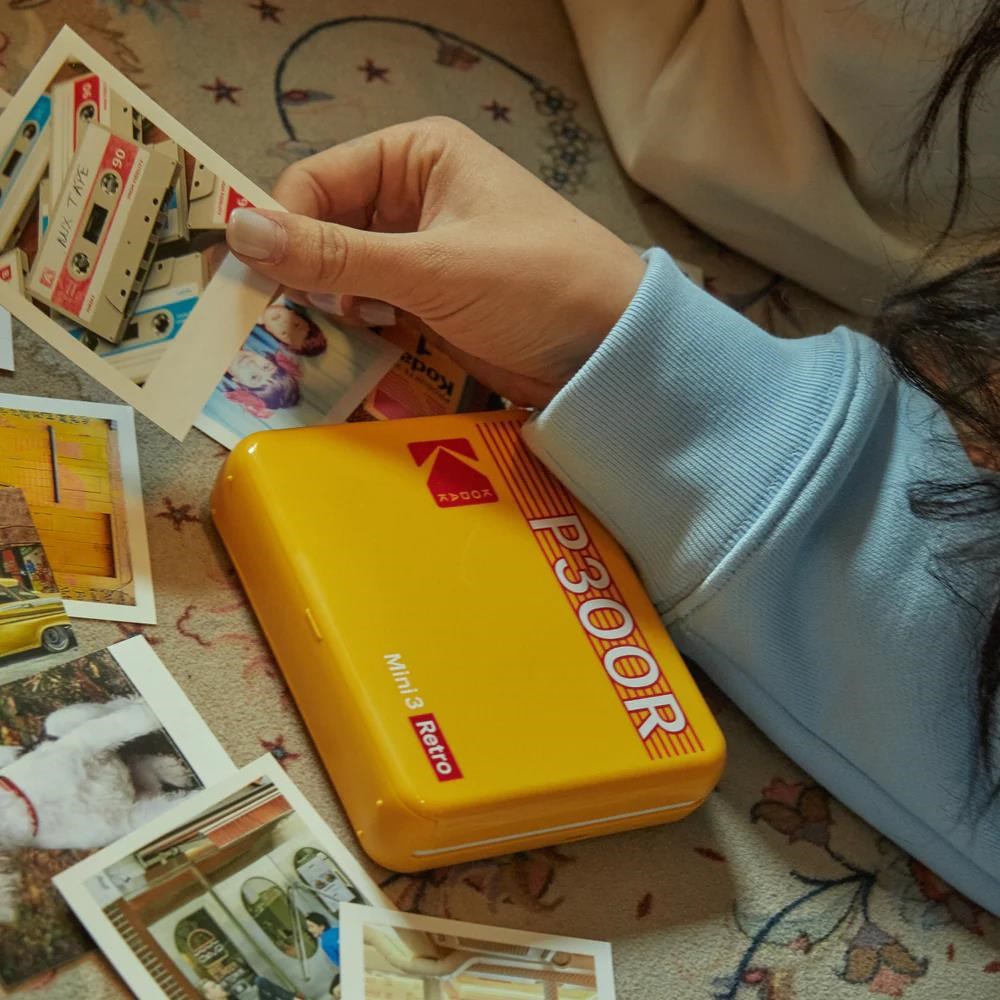 KODAK přenosná tiskárna Mini 3 Retro P300R žlutá1 
