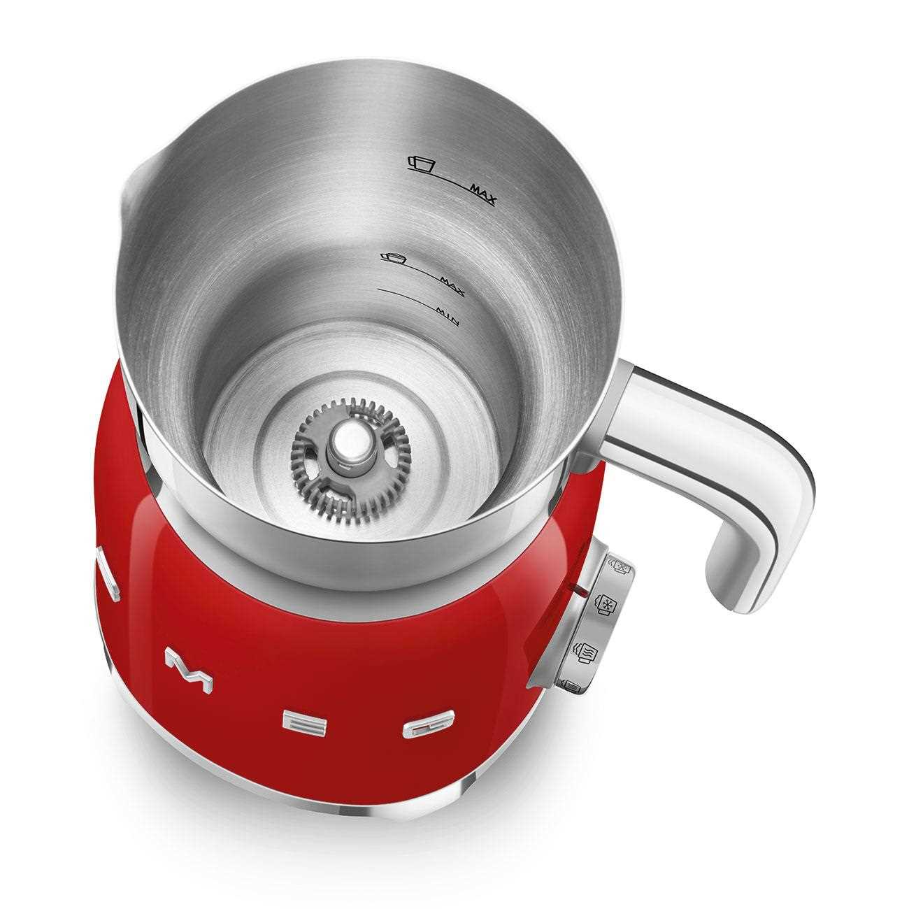 Smeg MFF11RDEU napěňovač mléka,  500 W,  600 ml /  2, 5 šálku,  horká čokoláda /  mléko,  lehká pěna,  červená - opraveno3 