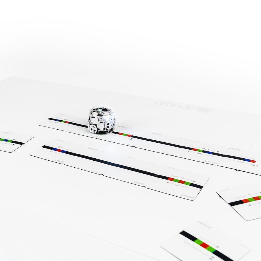 Ozobot sada magnetů s barevnými kódy pro speciální pohyby,  18 ks3 
