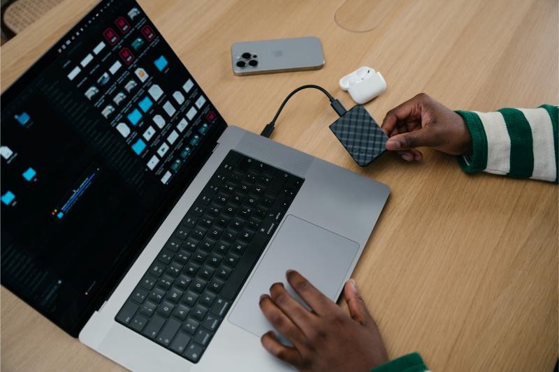 VERBATIM Externí HDD 1TB Store "n" Go Mini Diamond,  USB-C,  černá3 