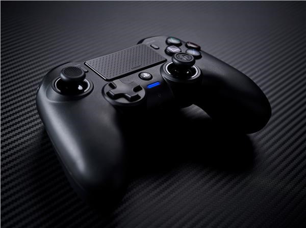 Nacon Asymmetric Wireless Controller - ovladač pro PlayStation 46 
