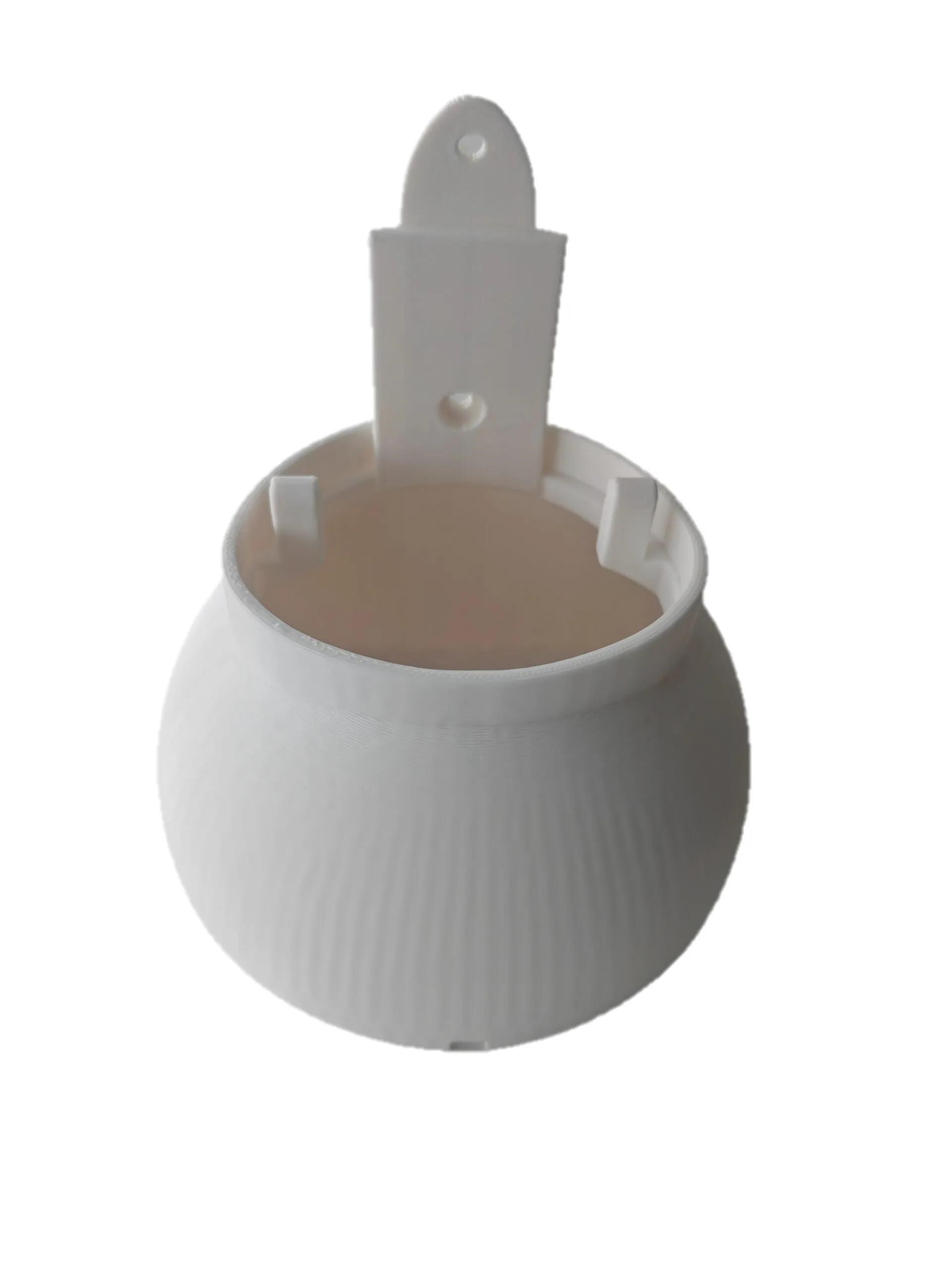 TP-LINK držák pro kamery Tapo C560WS,  TC46 na stěnu,  bílý s krytkou kabelů2 