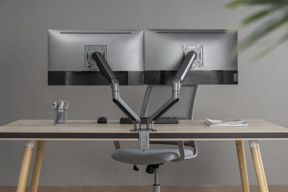 GEMBIRD Držák 2 monitorů na stůl MA-DA2-05,  naklápěcí,  až do 32” a 9kg,  vesmírně šedý8 