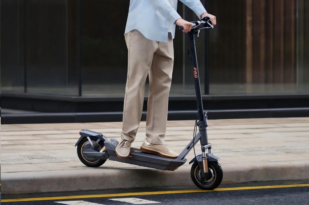 NAVEE Elektrická koloběžka NAVEE GT5 Pro4 