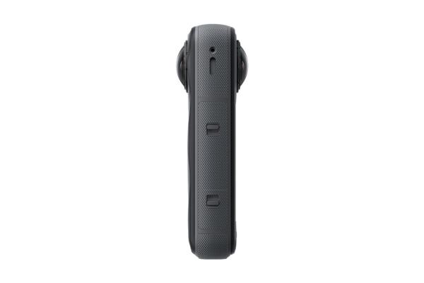 Insta360 X5 akční kamera,  8K 360° video,  triple AI čip,  vodotěsnost do 15 m,  6osá stabilizace,  2400 mAh baterie8