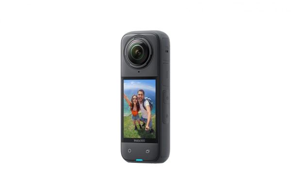Insta360 X4 akční kamera,  8K /  30 fps,  4K/  až 100 fps,  6osý gyroskop,  360° záběr,  Active HDR,  vodotěsná5