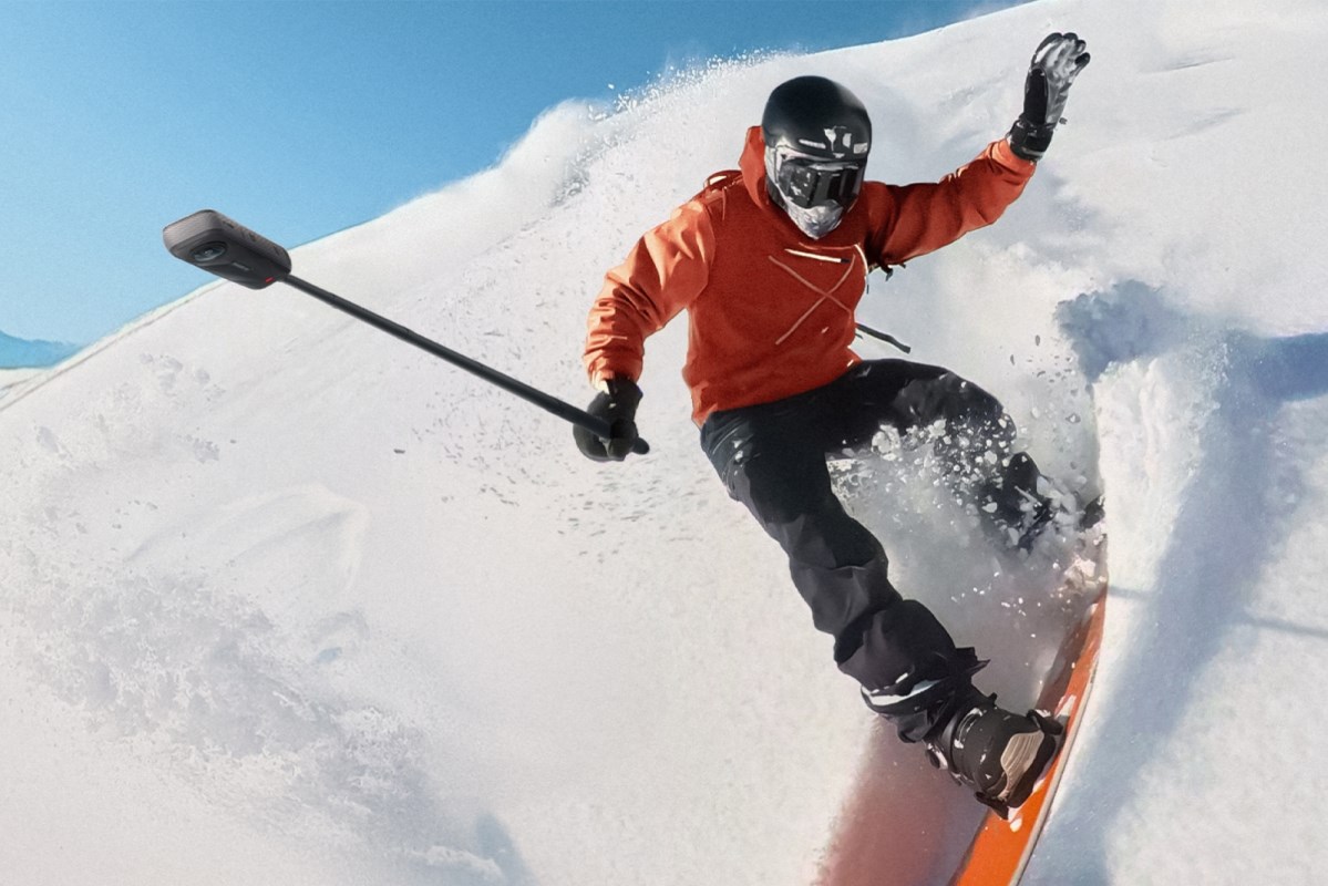 Insta360 X5 akční kamera,  8K 360° video,  triple AI čip,  vodotěsnost do 15 m,  6osá stabilizace,  2400 mAh baterie3 