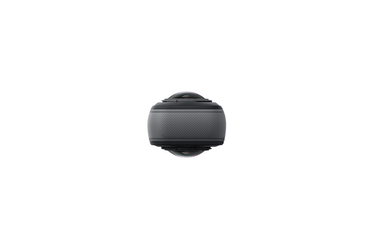 Insta360 X5 akční kamera,  8K 360° video,  triple AI čip,  vodotěsnost do 15 m,  6osá stabilizace,  2400 mAh baterie10 