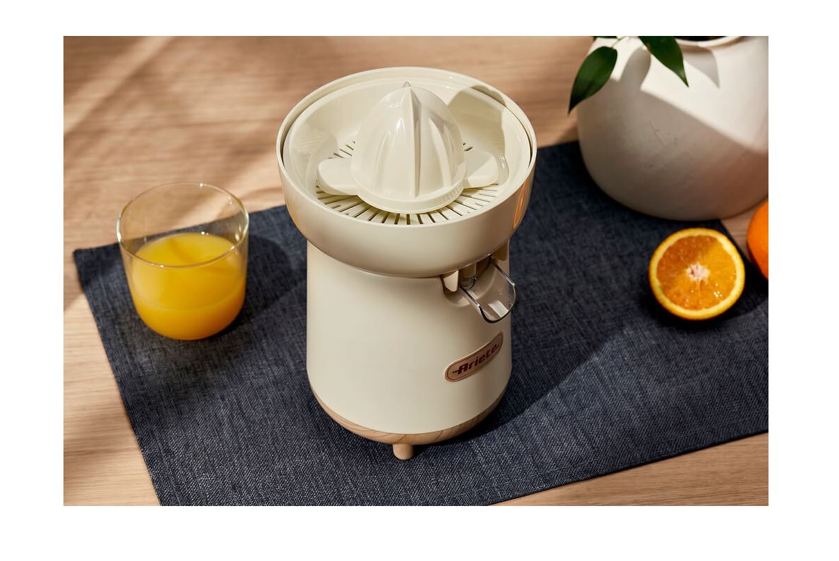 Ariete Breakfast Wood Citrus Juicer 417/06, krémový3 