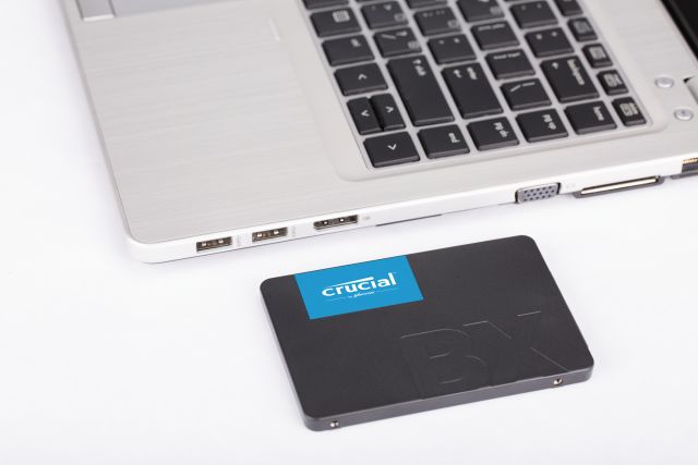 Crucial BX500/ 240GB/ SSD/ 2.5"/ SATA/ 3R2 