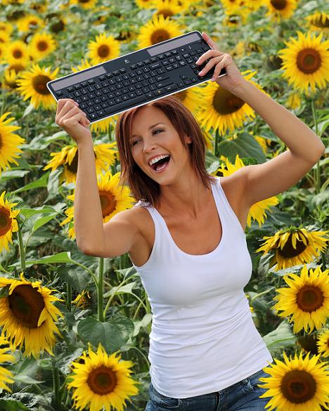 Logitech® K750 Solar Wireless Keyboard - UK Layout 