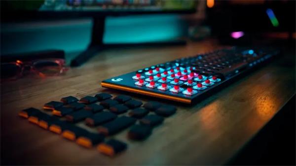 Logitech® G915 X LIGHTSPEED Low-Profile Wireless Gaming Keyboard - BLACK - US INT&quot;L - lineárna 