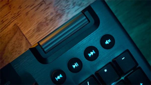 Logitech® G915 X LIGHTSPEED Low-Profile Wireless Gaming Keyboard - BLACK - US INT&quot;L - lineárna 